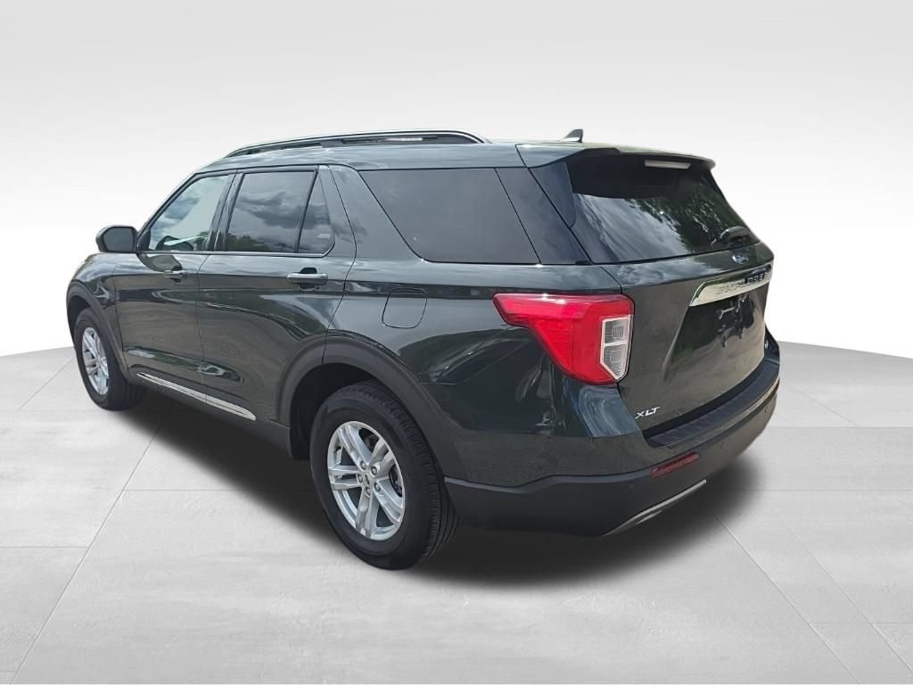 Certified 2023 Ford Explorer XLT w/ Equipment Group 202A AWD/4WD image 8