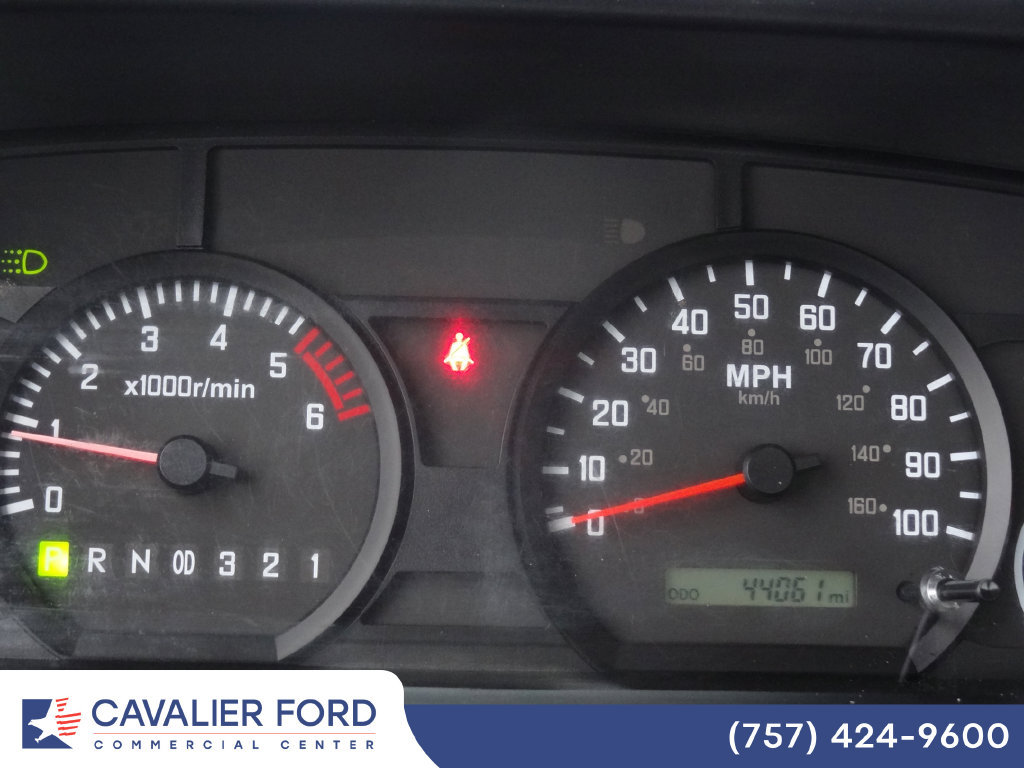 Used 2024 Isuzu NQR RWD image 10