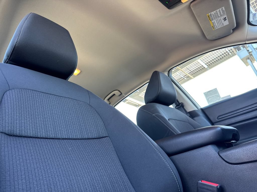 Used 2025 Nissan Altima 2.5 SV FWD image 15