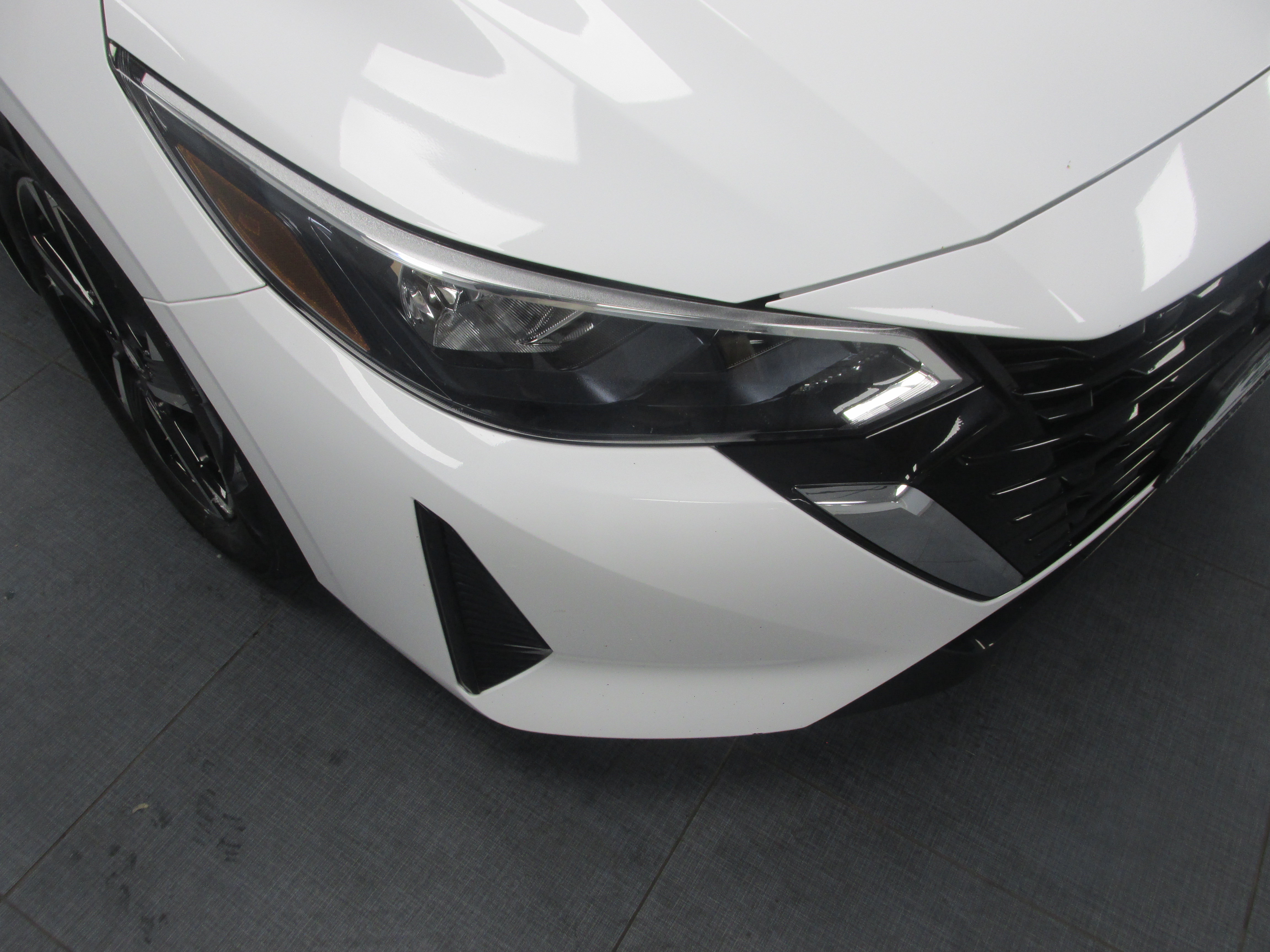 Used 2024 Nissan Sentra SV w/ All-Weather Package FWD image 10
