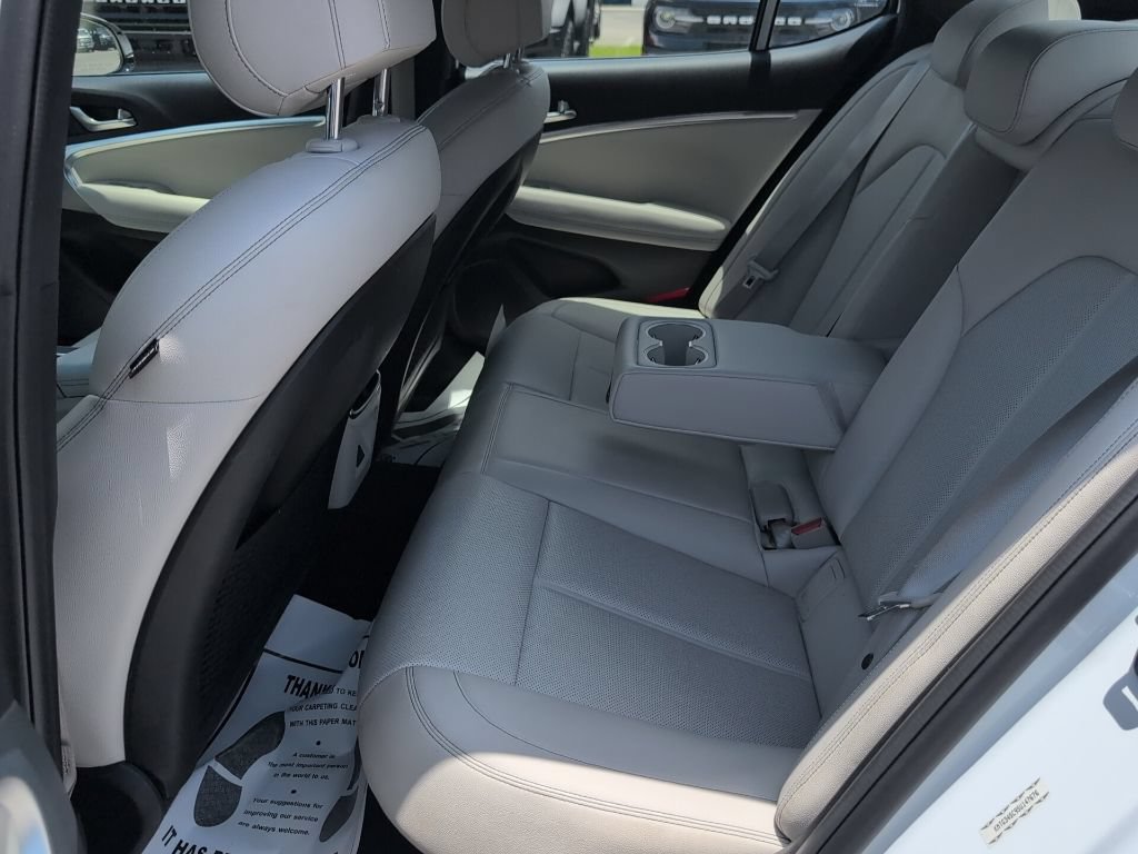 Used 2025 Genesis G70 2.5T AWD/4WD image 11