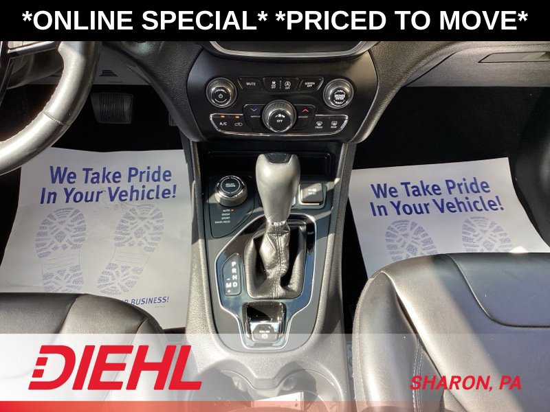 Used 2020 Jeep Cherokee Latitude Plus AWD/4WD image 29