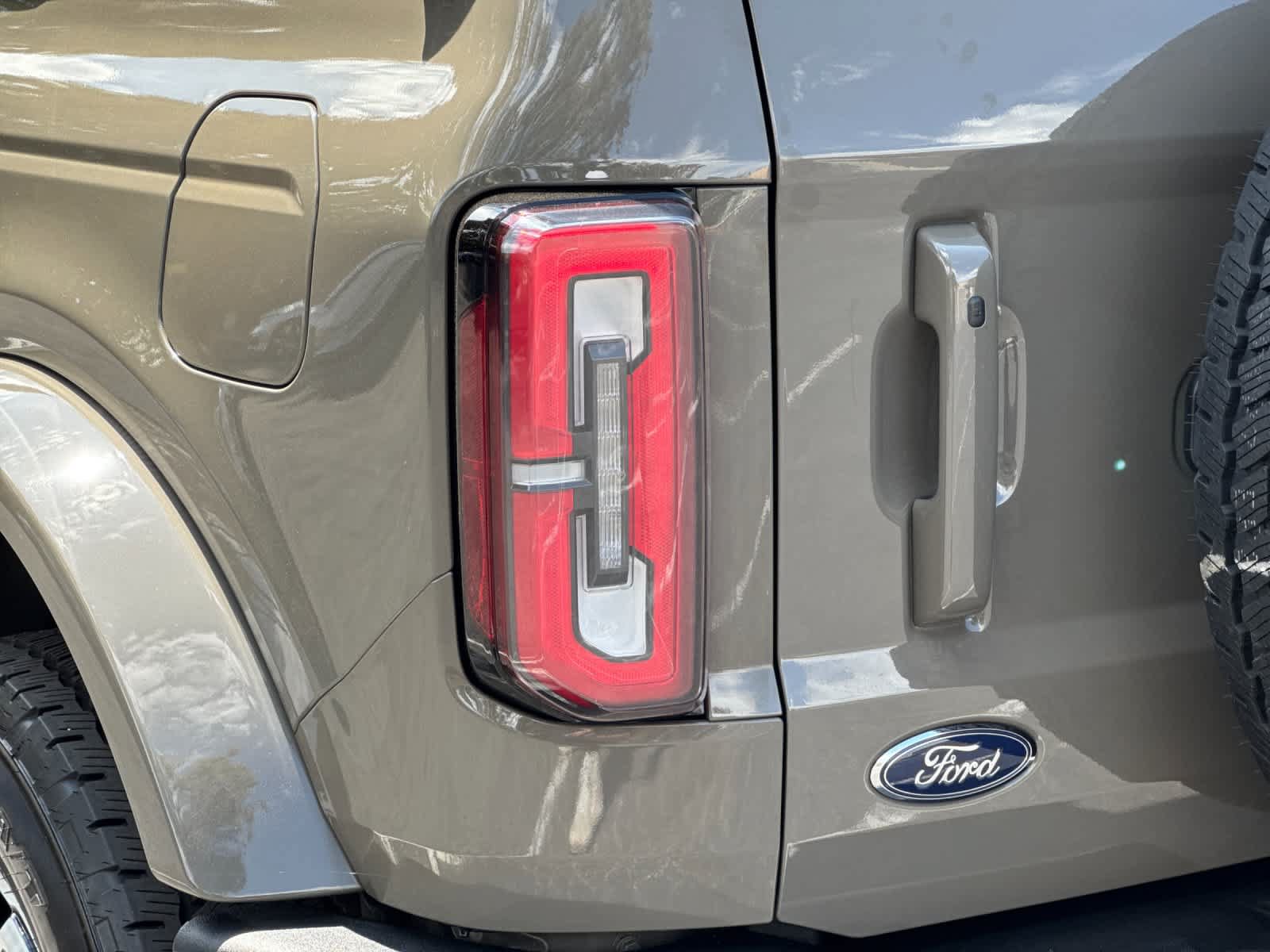 Certified 2025 Ford Bronco Outer Banks AWD/4WD image 27