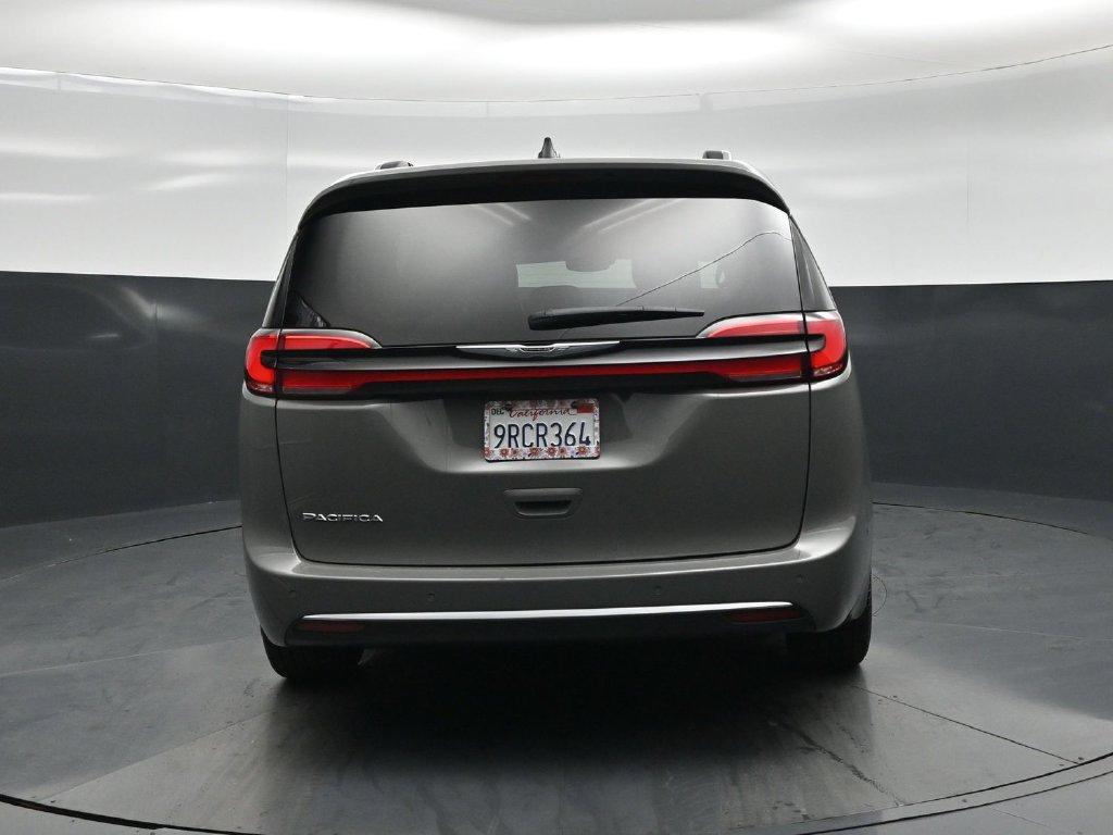 Used 2024 Chrysler Pacifica Pinnacle FWD image 20