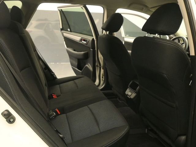 Used 2018 Subaru Outback 2.5i Premium image 15