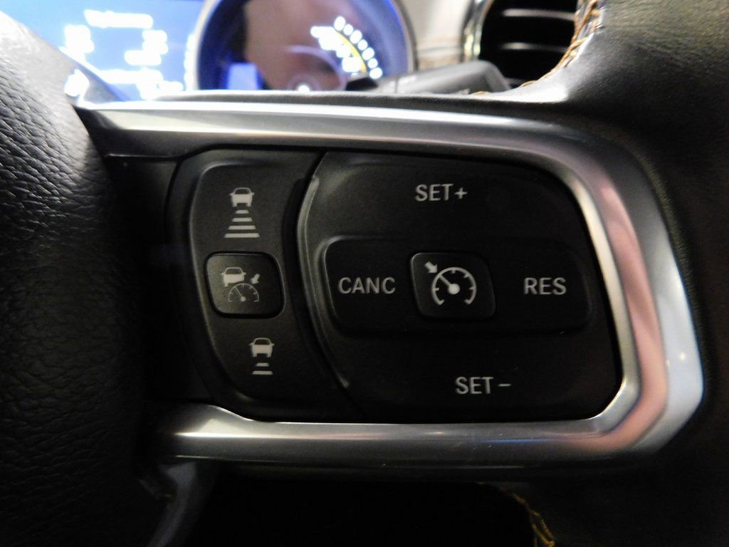 Used 2022 Jeep Wrangler Unlimited Sahara image 19