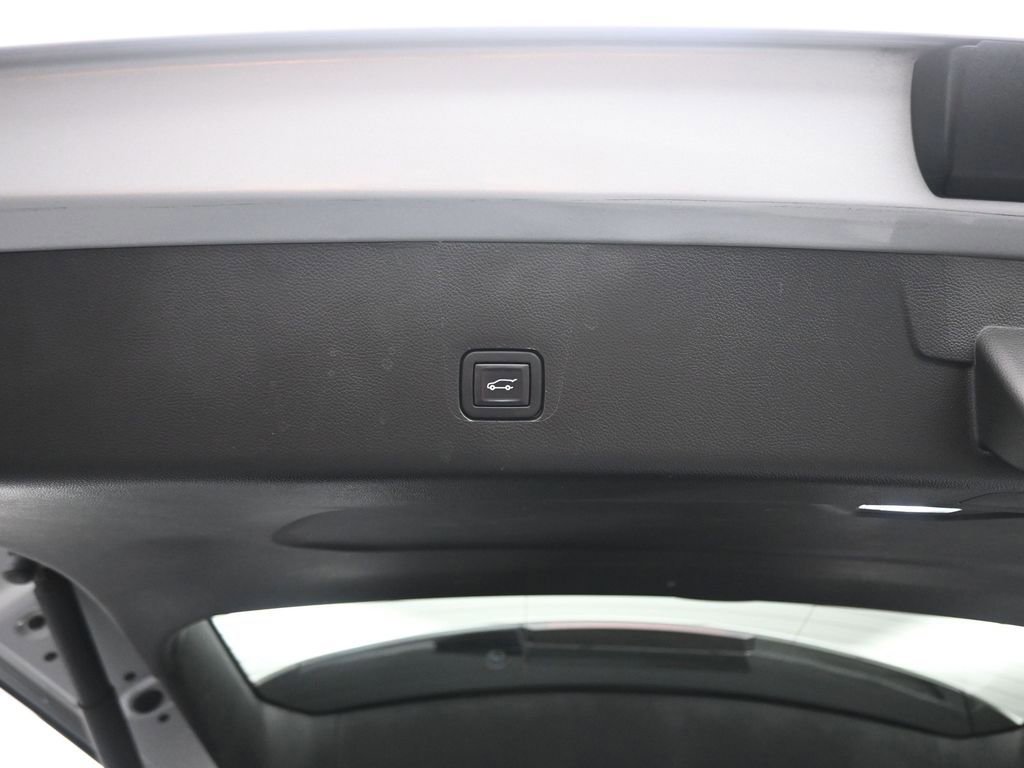 Used 2021 Chevrolet Traverse LT image 51