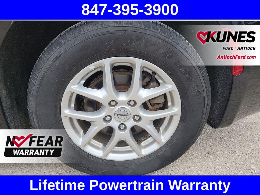 Used 2025 Chrysler Pacifica Select FWD image 19