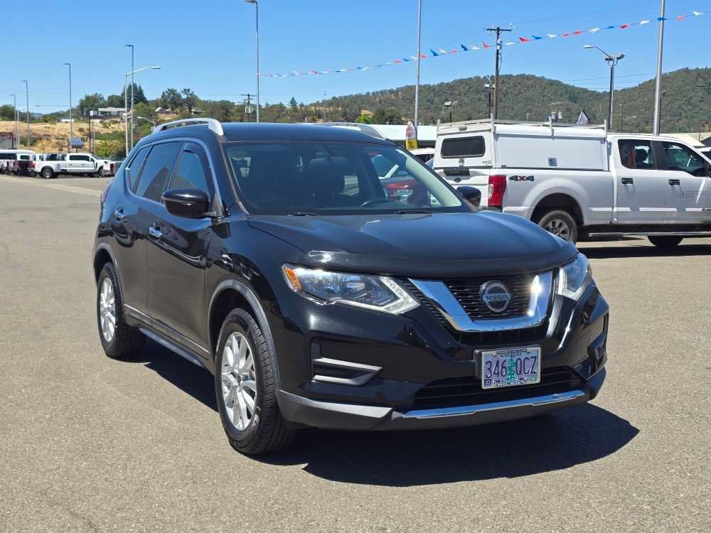 Used 2018 Nissan Rogue SV AWD/4WD image 4