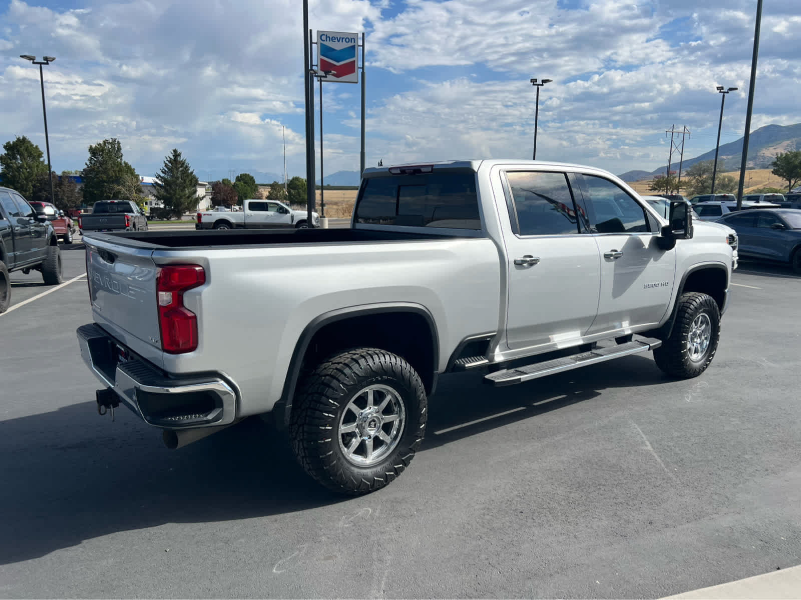 Used 2023 Chevrolet Silverado 3500 LTZ w/ LTZ Plus Package AWD/4WD image 7