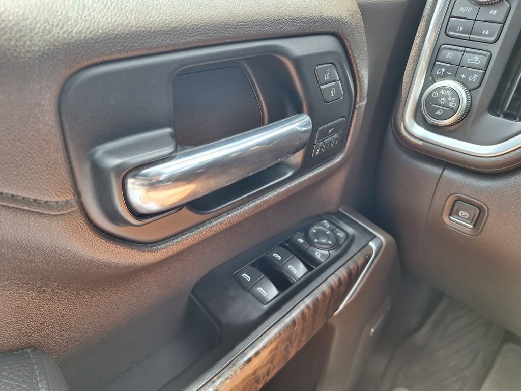 Used 2019 GMC Sierra 1500 Denali w/ Denali Ultimate Package AWD/4WD image 18