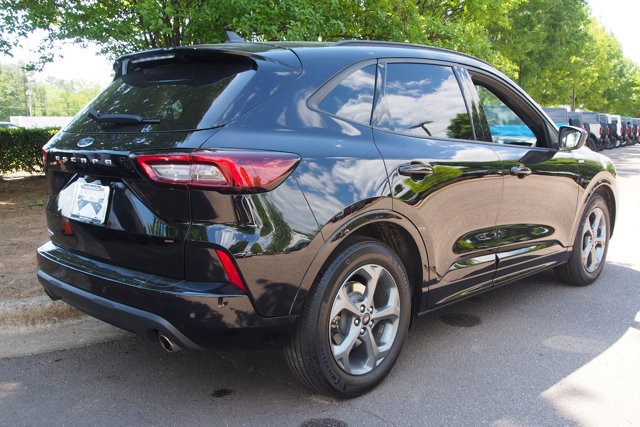 Certified 2023 Ford Escape ST-Line w/ Tech Pack #1 FWD image 5