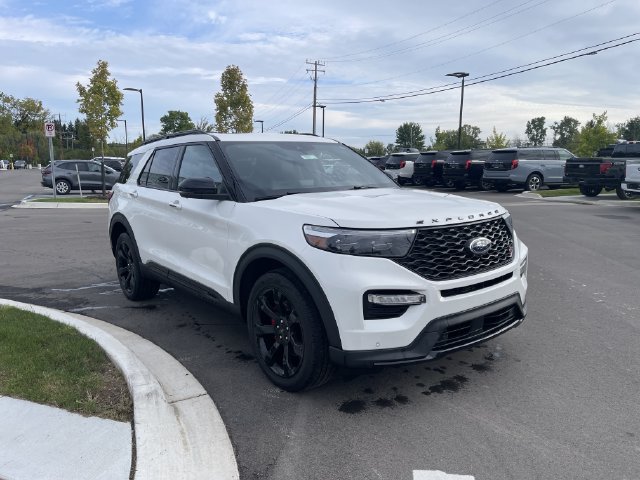 Certified 2023 Ford Explorer ST w/ Equipment Group 401A AWD/4WD image 7