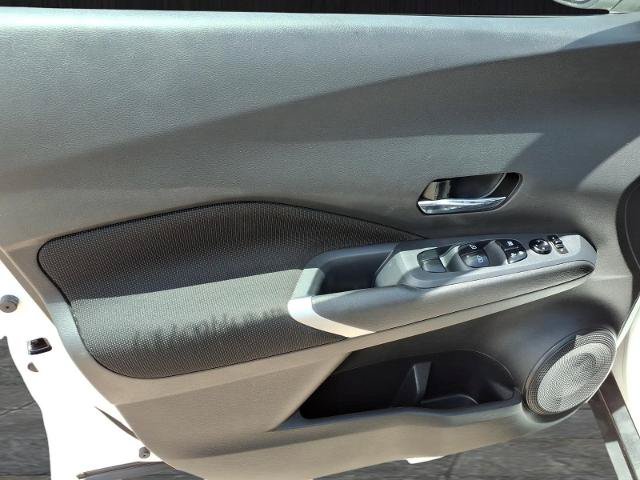 Used 2022 Nissan Kicks SV FWD image 13