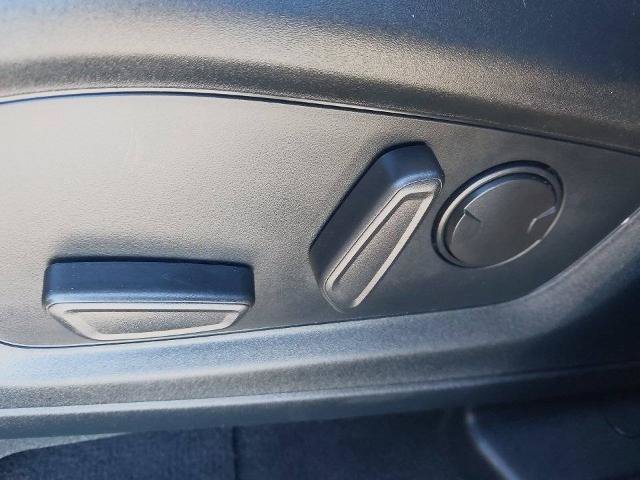 Certified 2023 Ford Explorer XLT RWD image 22