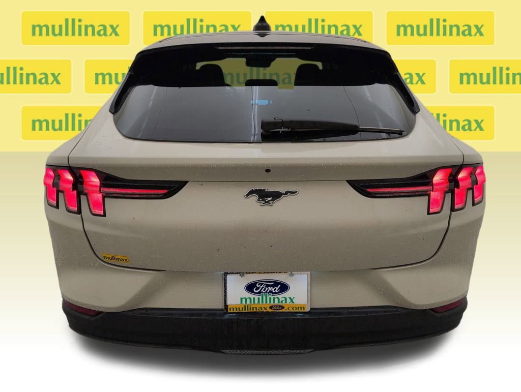 Certified 2025 Ford Mustang Mach-E Premium image 4