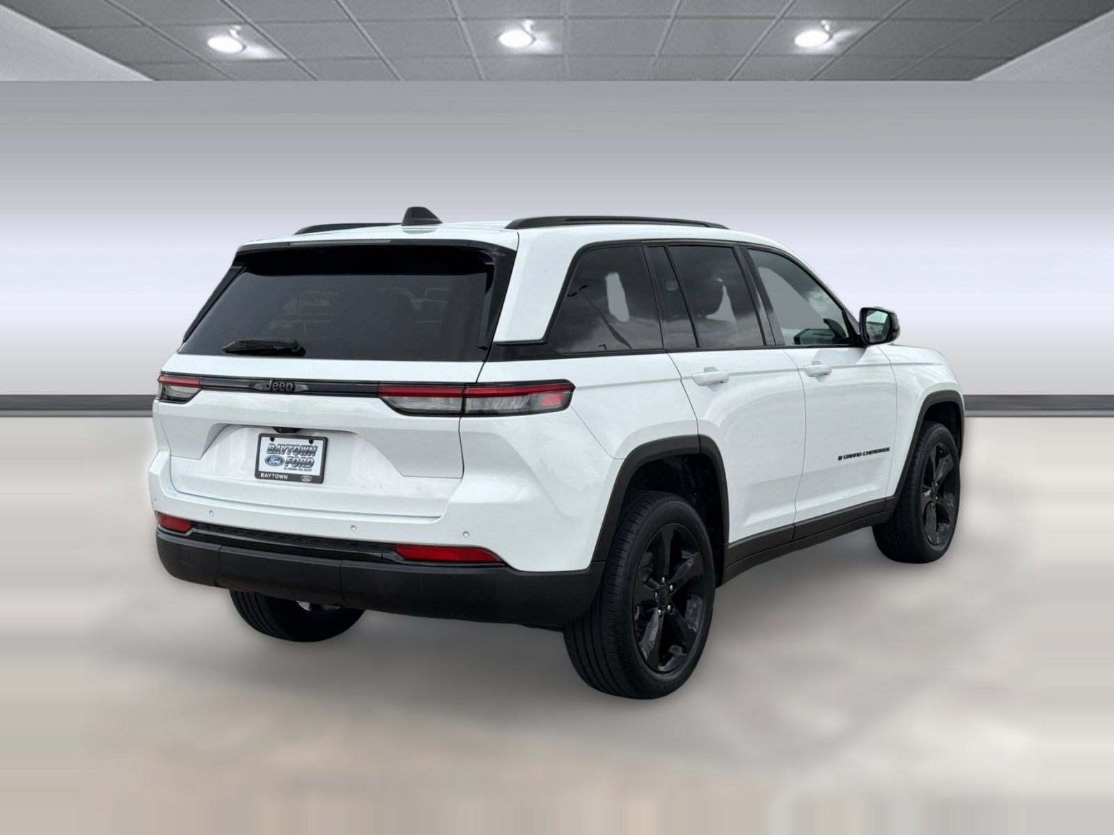 Used 2023 Jeep Grand Cherokee Altitude RWD image 9