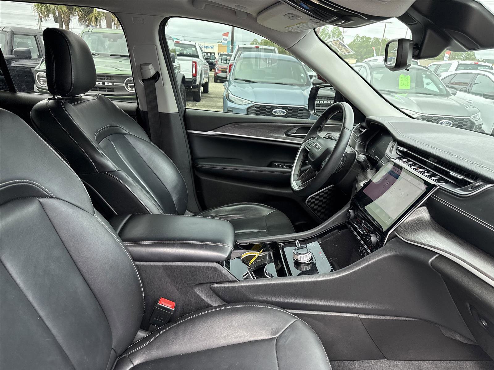 Used 2022 Jeep Grand Cherokee Limited w/ MOPAR Finishing Package image 19