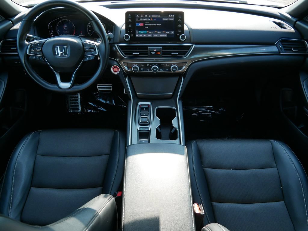 Used 2018 Honda Accord Sport image 13