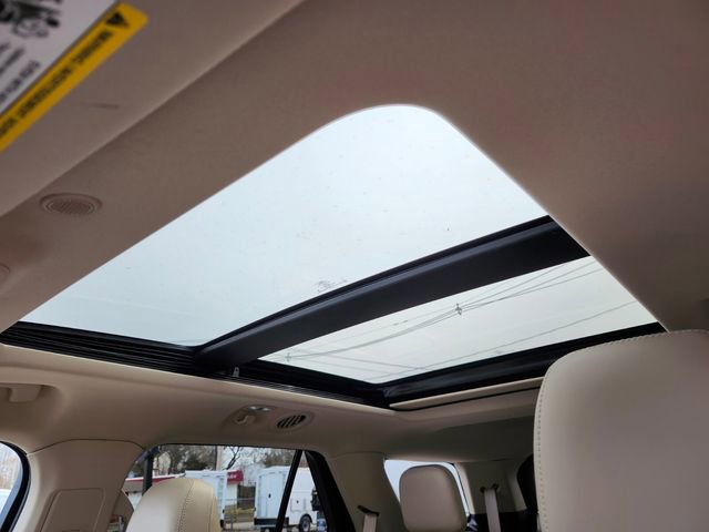 Certified 2022 Ford Explorer XLT w/ Equipment Group 202A image 22