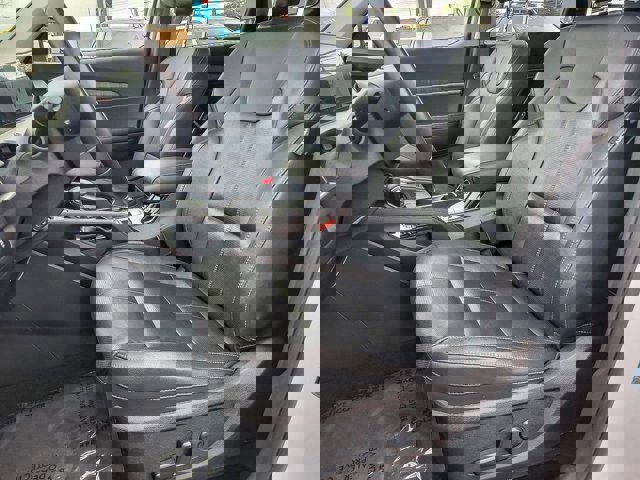 Used 2024 Kia Telluride EX w/ EX Captain's Chair Package image 13