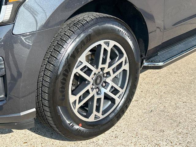 Certified 2022 Ford Expedition Max XLT RWD image 11