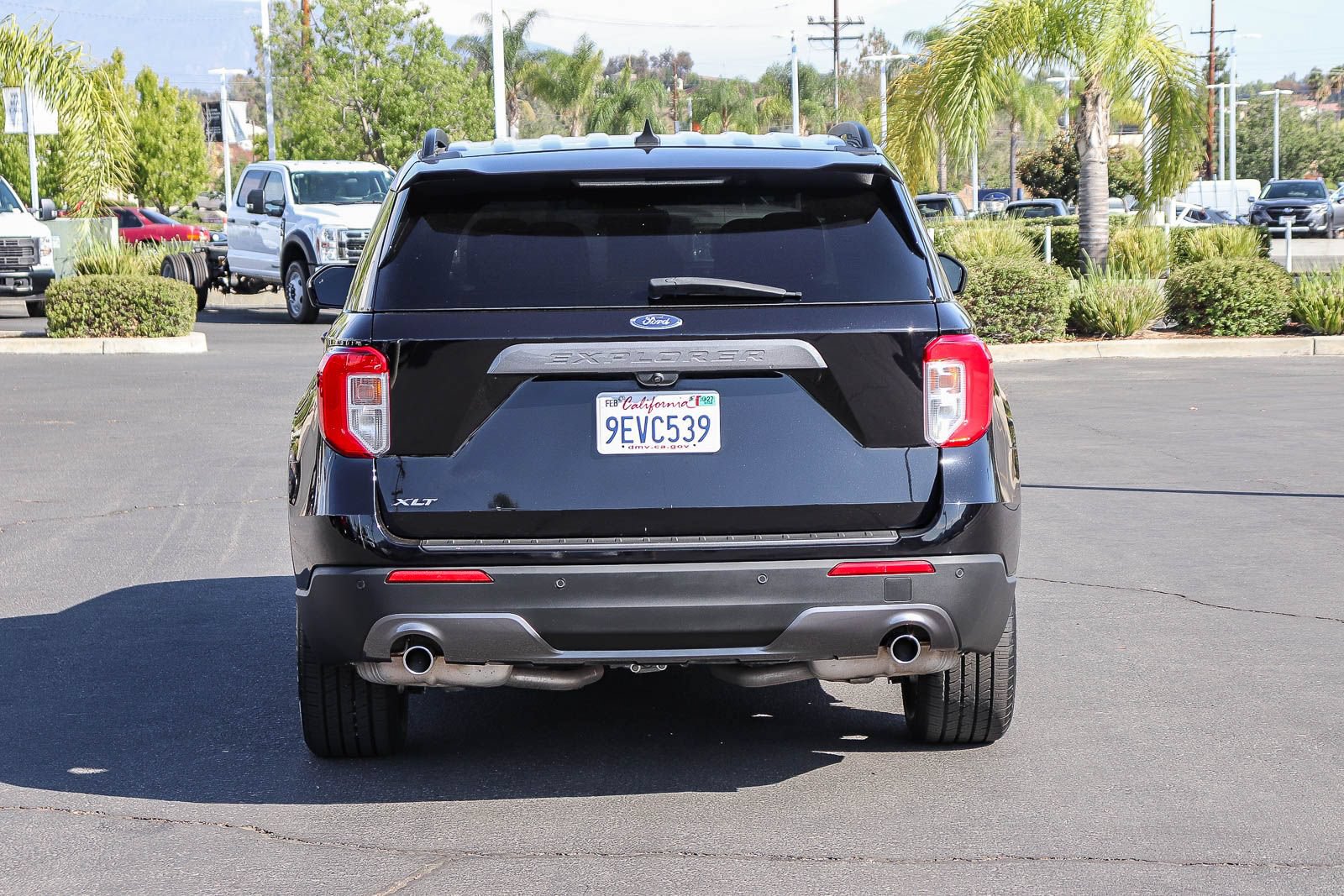 Certified 2022 Ford Explorer XLT w/ Equipment Group 202A RWD image 5