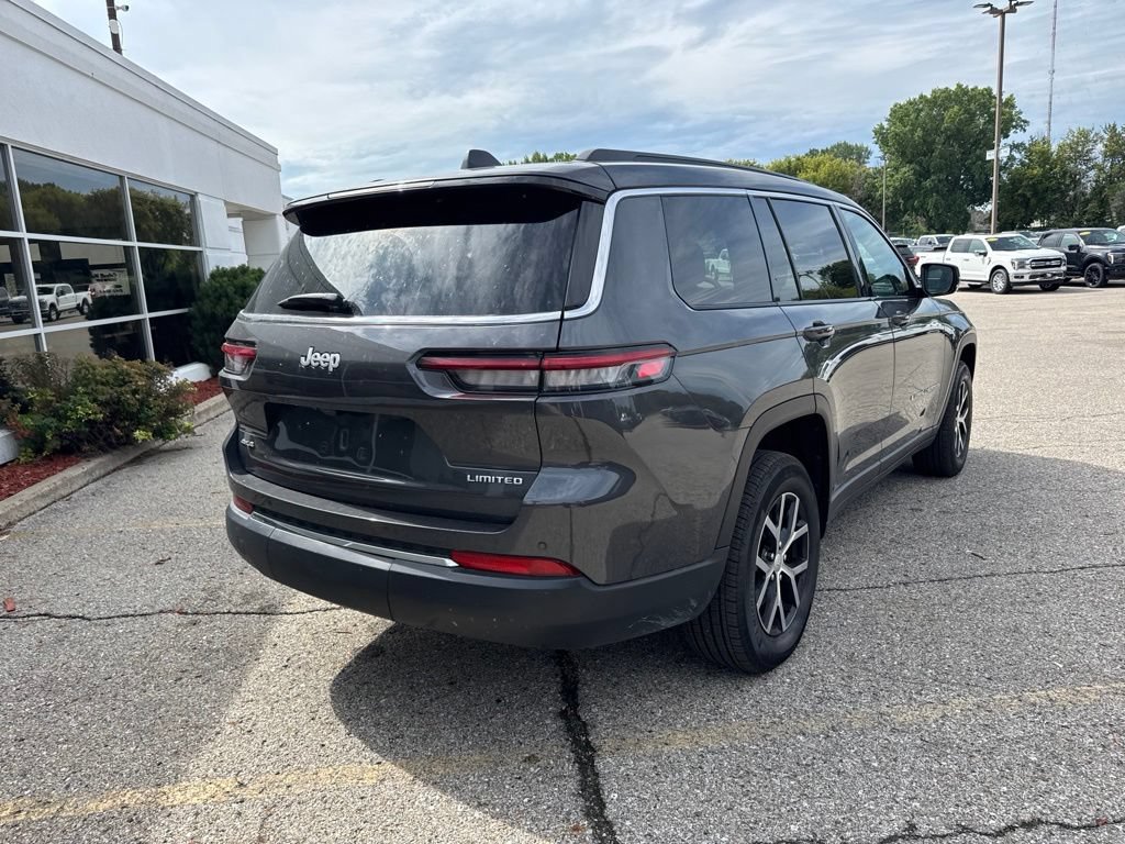 Used 2025 Jeep Grand Cherokee L Limited w/ Trailer Tow Package AWD/4WD image 3