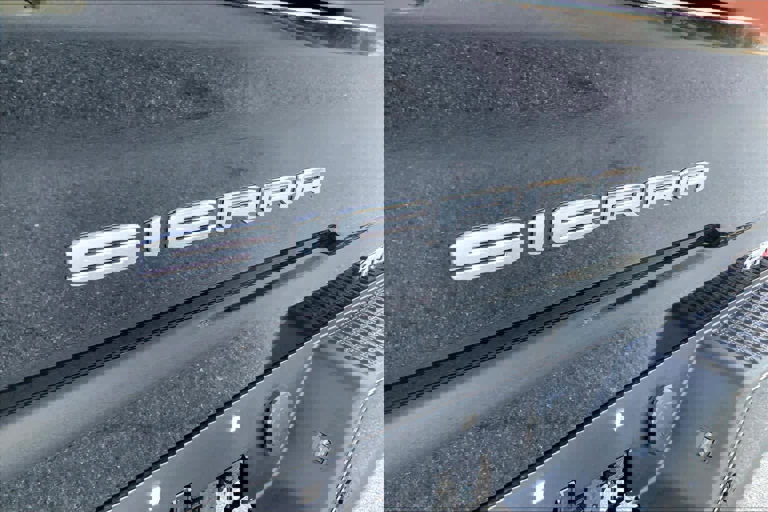 Used 2025 GMC Sierra 2500 AT4 w/ AT4 Premium Plus Package image 11