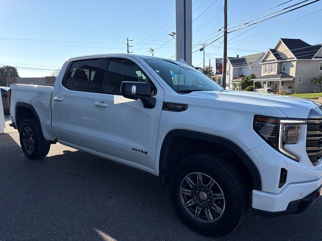 Used 2024 GMC Sierra 1500 AT4 w/ AT4 Preferred Package AWD/4WD image 4