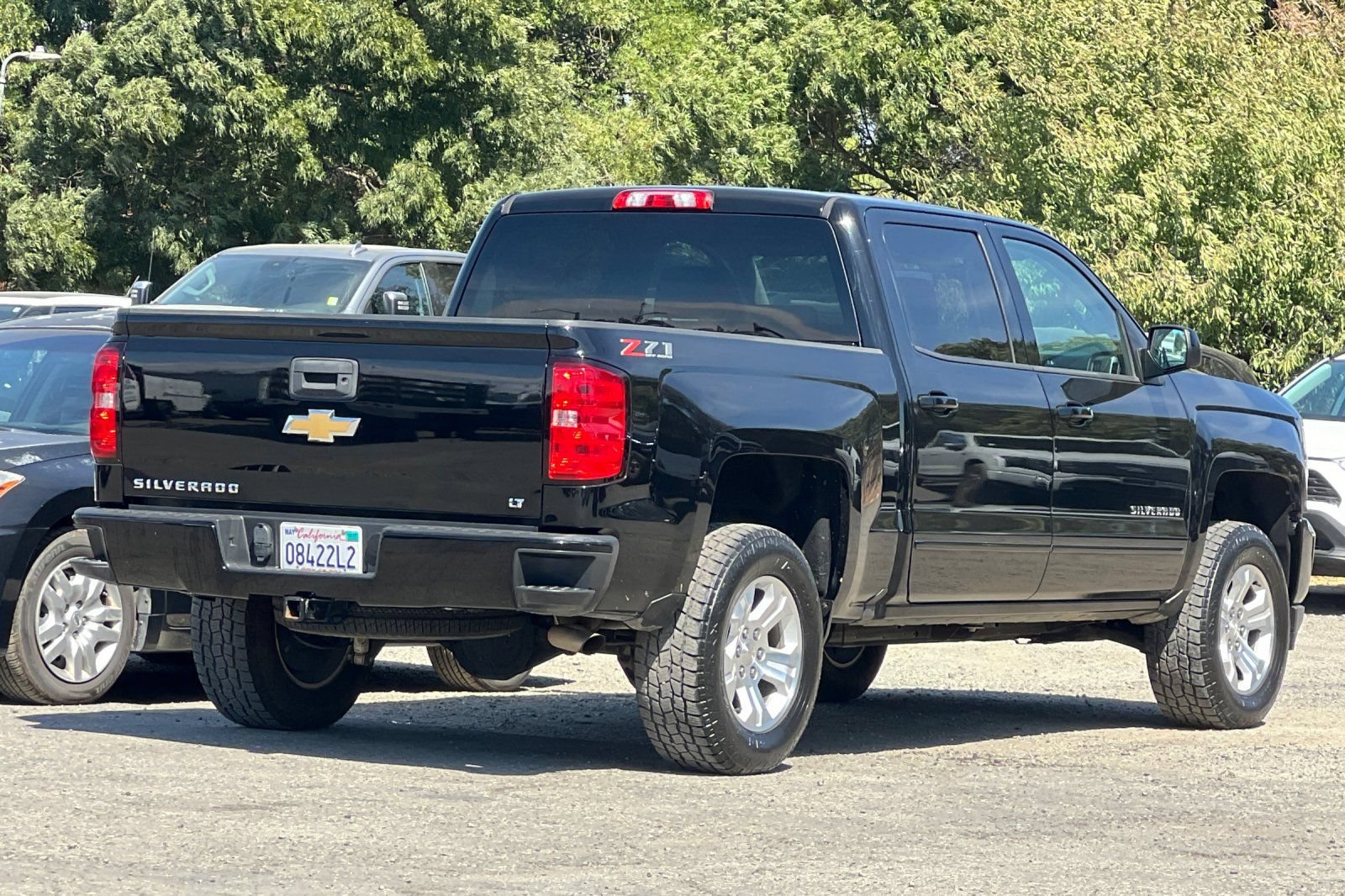 Used 2018 Chevrolet Silverado 1500 LT w/ All Star Edition AWD/4WD image 4