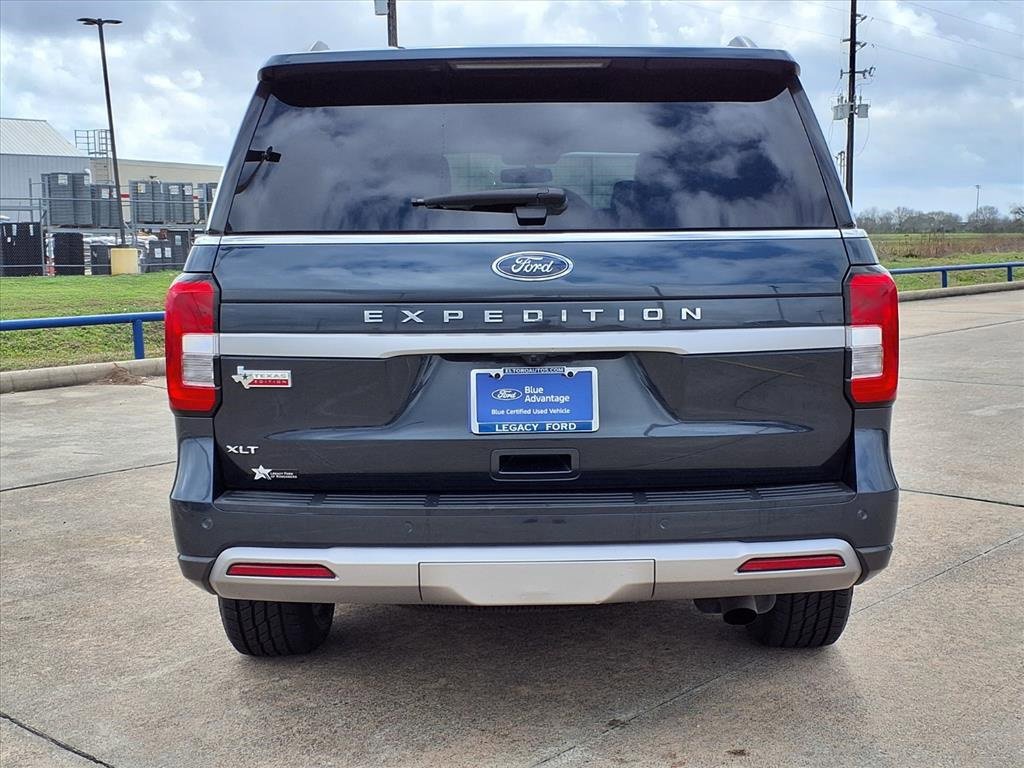 Certified 2022 Ford Expedition XLT image 5