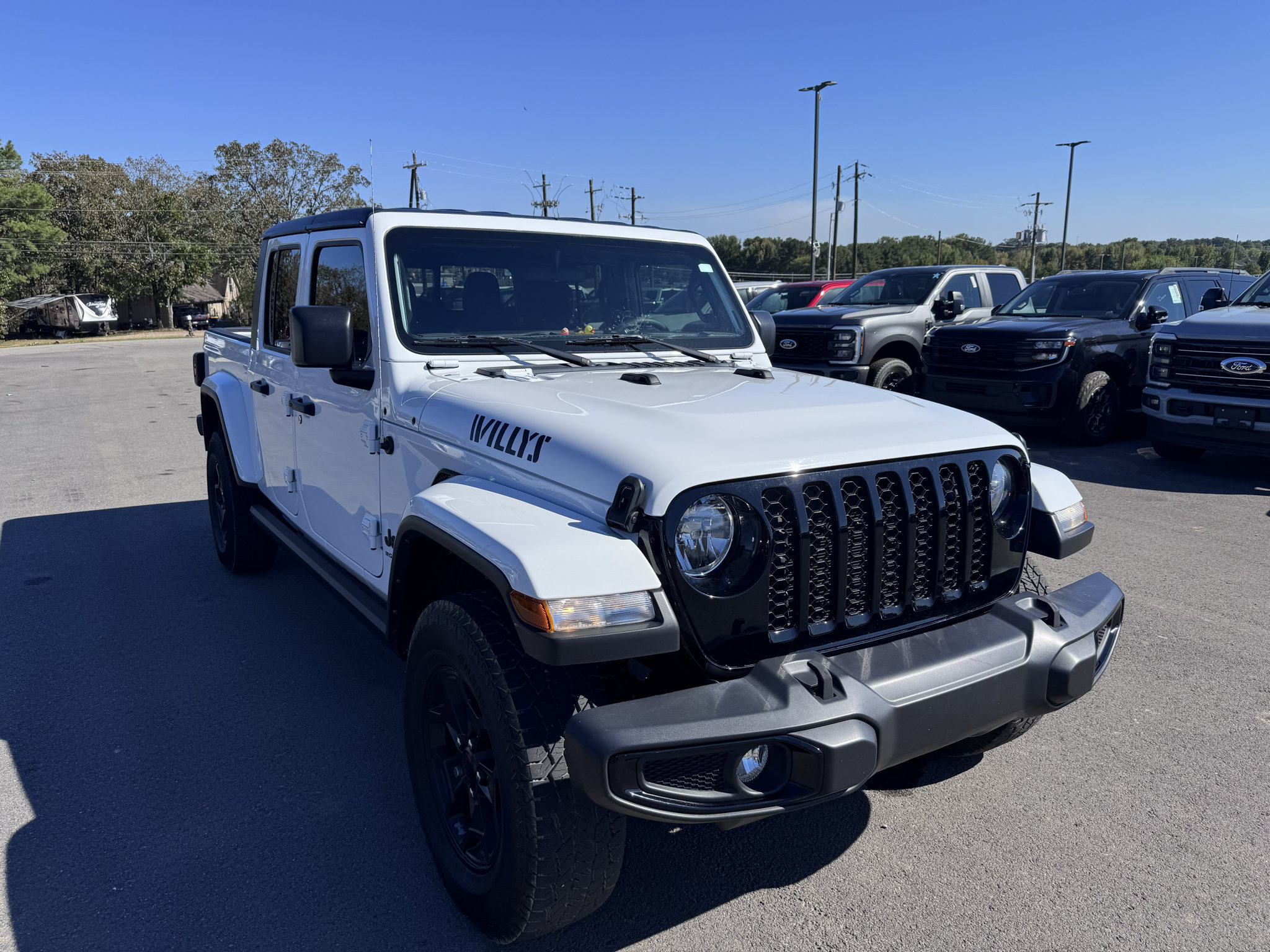 Used 2023 Jeep Gladiator Sport AWD/4WD image 3