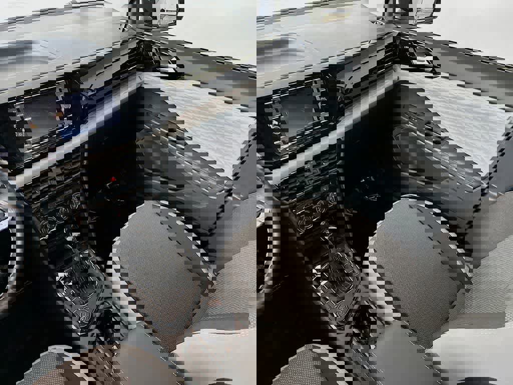 Used 2024 Volkswagen Taos S image 14