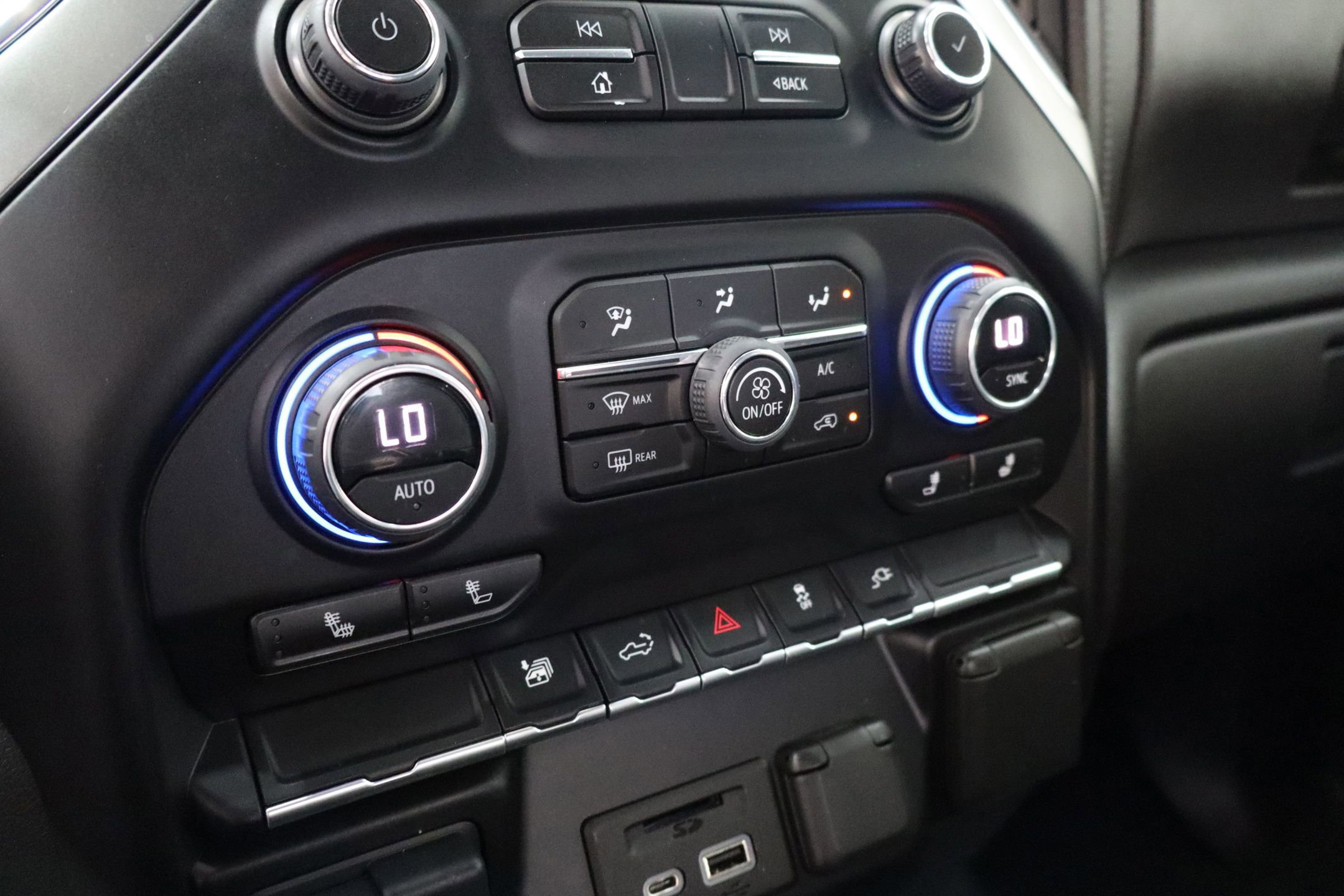 Used 2023 Chevrolet Silverado 3500 LT w/ Convenience Package image 23