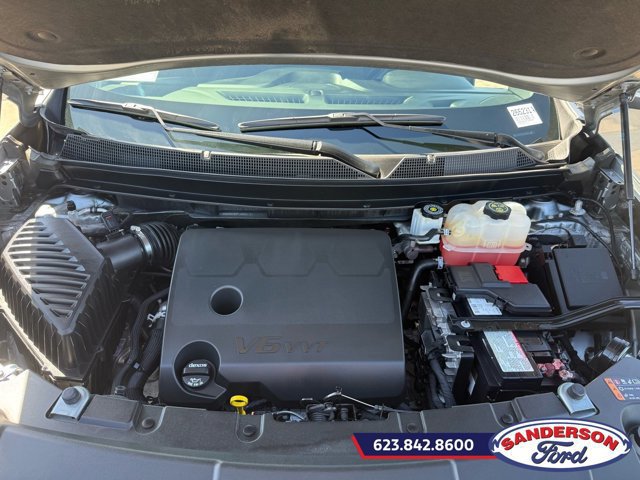 Used 2023 Chevrolet Traverse LT image 9