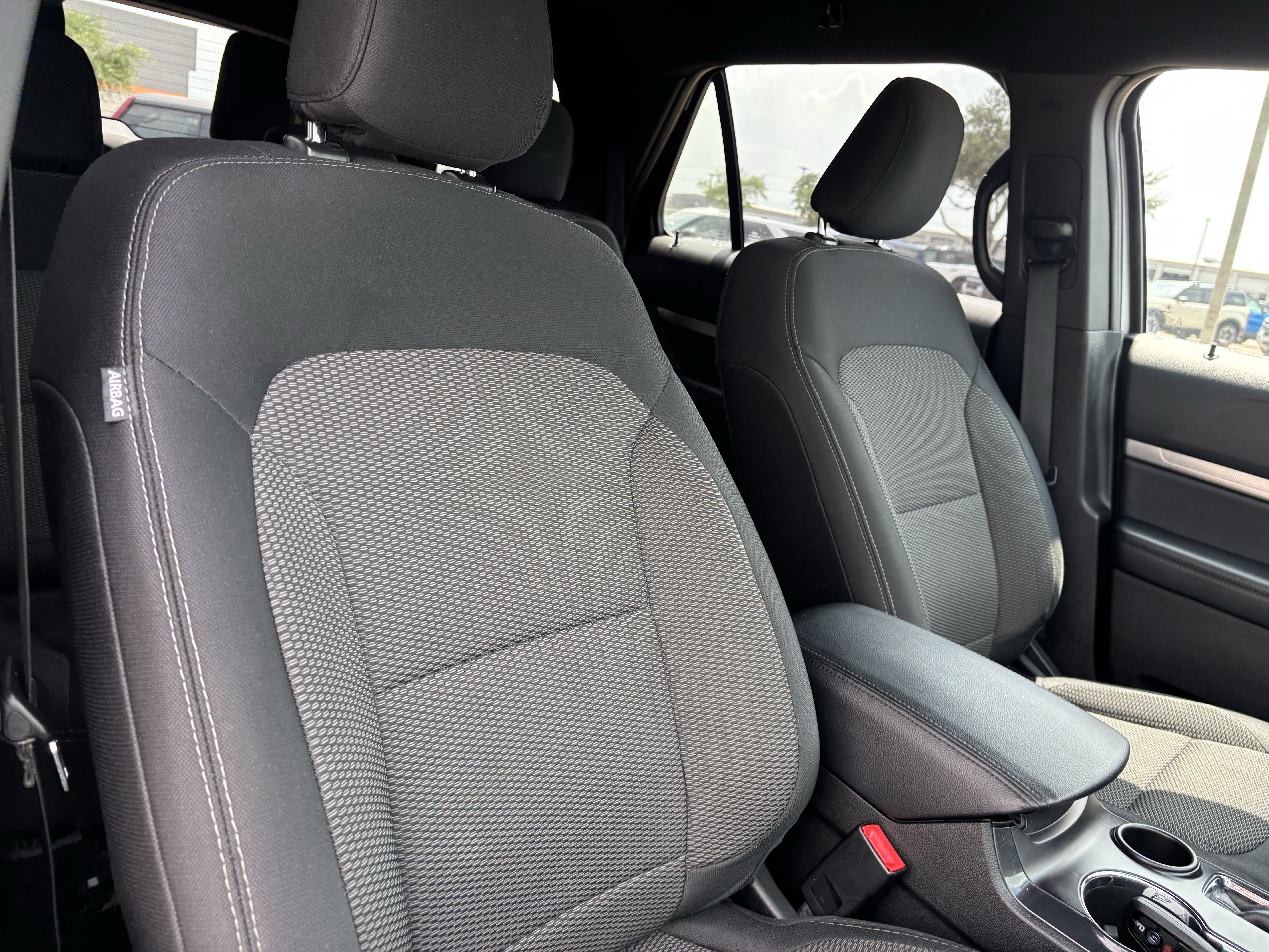 Certified 2019 Ford Explorer XLT FWD image 26