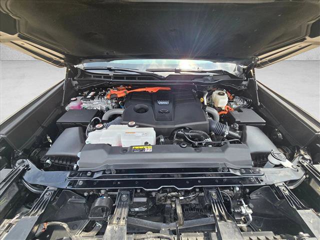 Used 2025 Toyota Tundra Platinum AWD/4WD image 27