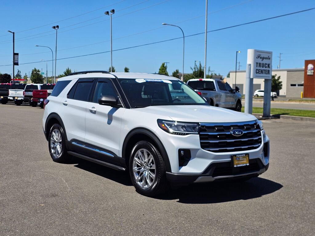 Certified 2025 Ford Explorer Active w/ Active Comfort Package AWD/4WD image 4