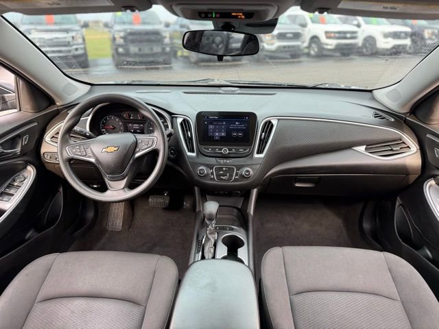 Used 2025 Chevrolet Malibu LS image 13