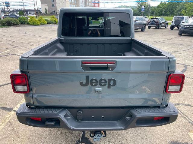Used 2024 Jeep Gladiator Sport AWD/4WD image 6