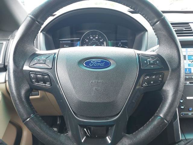 Certified 2017 Ford Explorer Limited w/ Equipment Group 301A FWD image 18