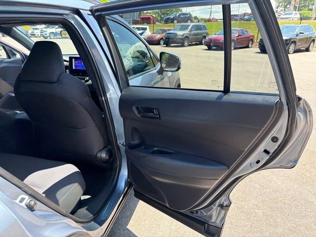 Used 2023 Toyota Corolla Cross AWD Hybrid w/ Moonroof Package image 27