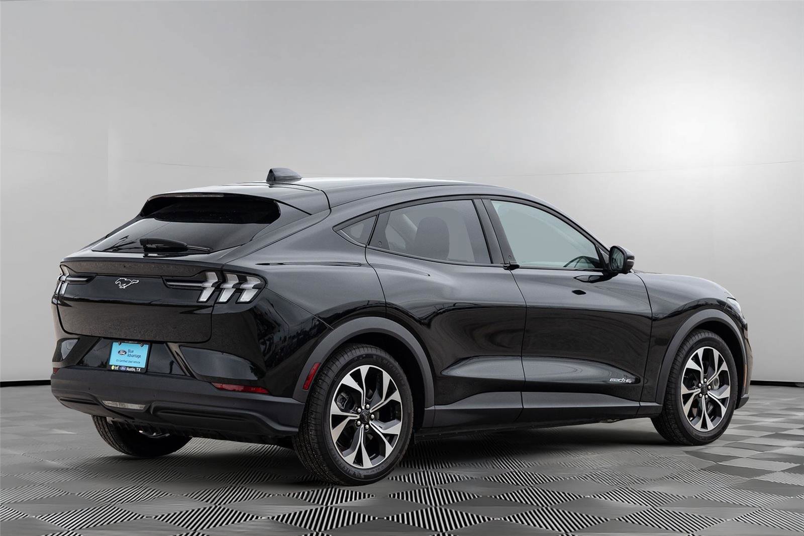 Certified 2025 Ford Mustang Mach-E Select AWD/4WD image 5
