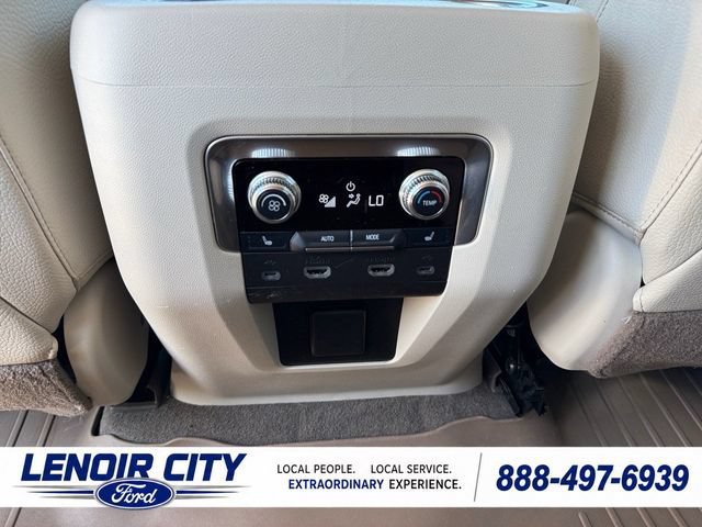 Used 2021 GMC Yukon Denali w/ Denali Premium Package AWD/4WD image 14