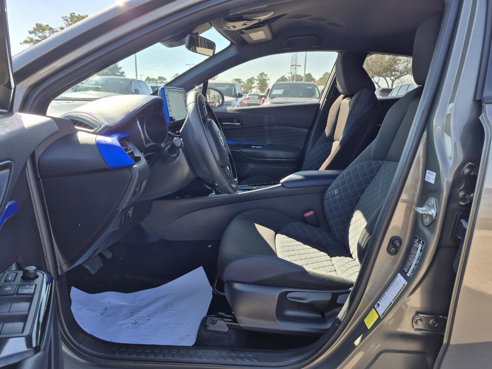 Used 2021 Toyota C-HR XLE image 13