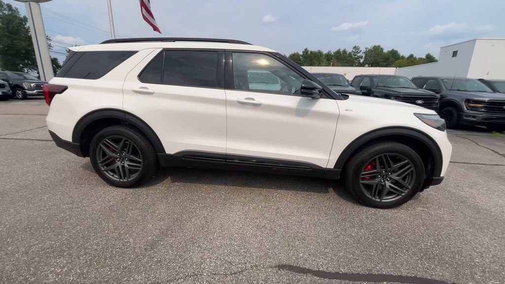 Certified 2025 Ford Explorer ST-Line w/ ST-Line Street Pack AWD/4WD image 20
