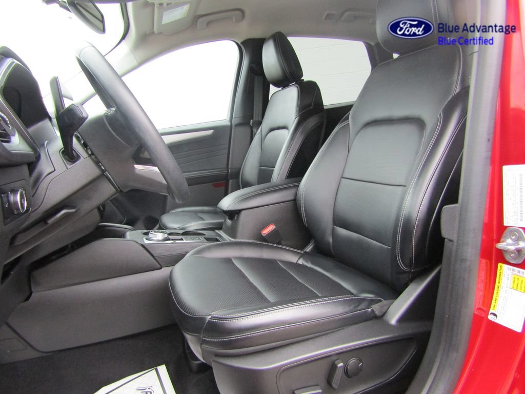 Certified 2023 Ford Escape Platinum AWD/4WD image 3