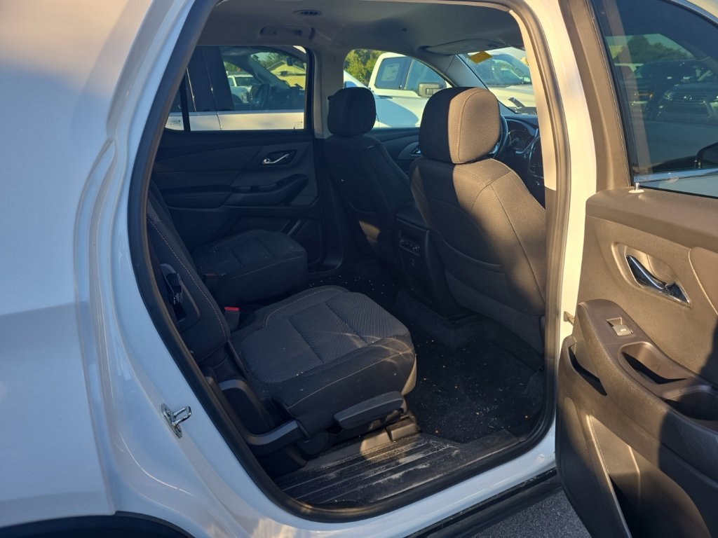 Used 2020 Chevrolet Traverse LT FWD image 4