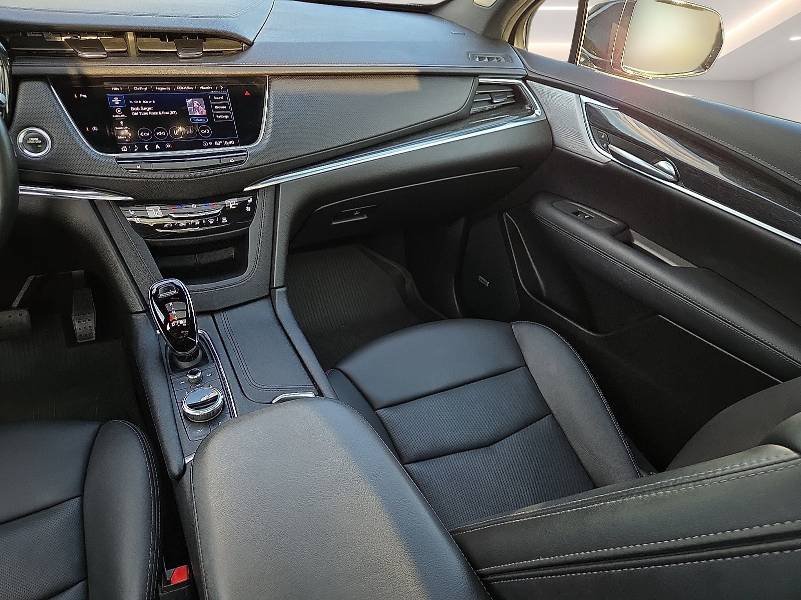 Used 2022 Cadillac XT5 Premium Luxury w/ LPO, Floor Liner Package FWD image 12
